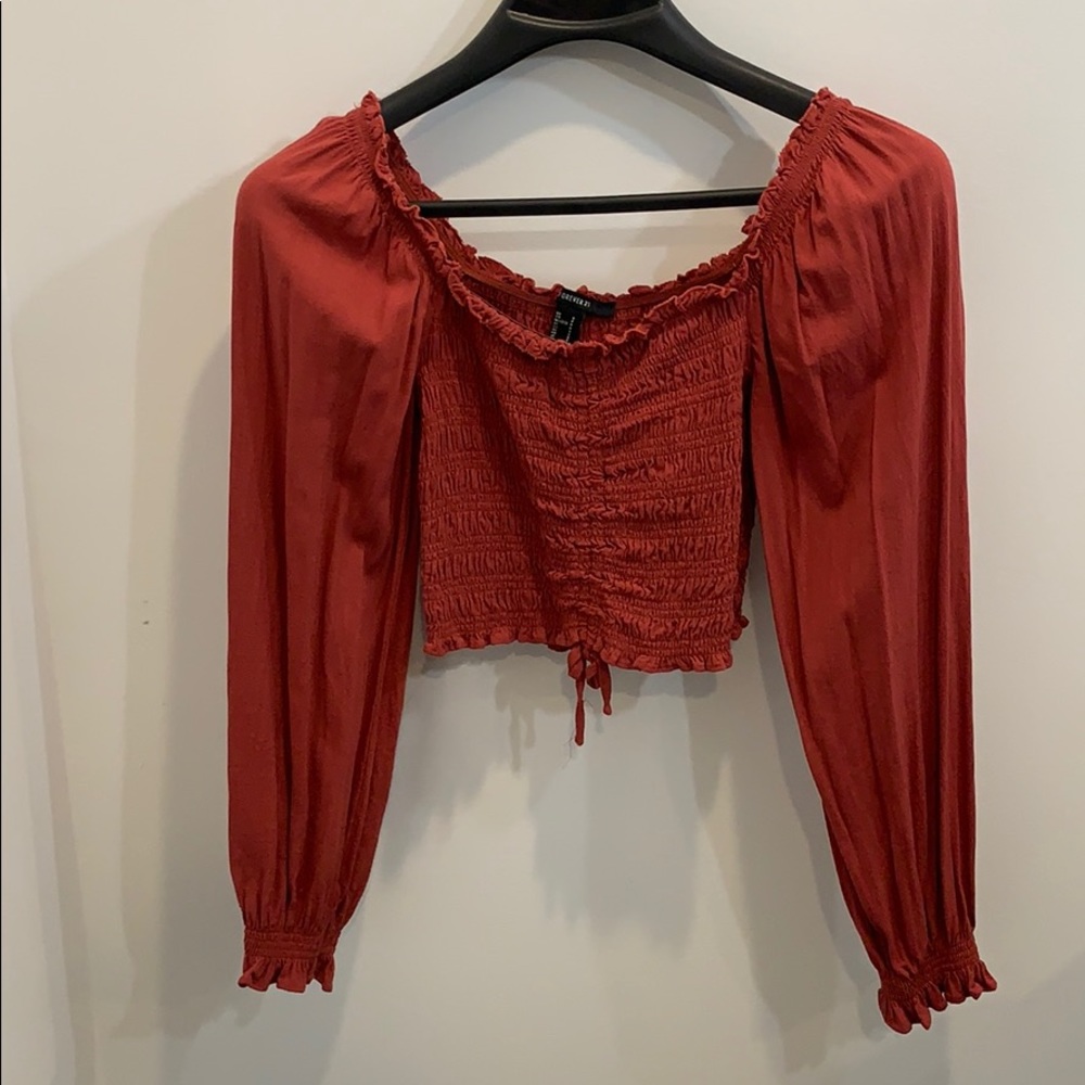 Peasant sleeved crop top